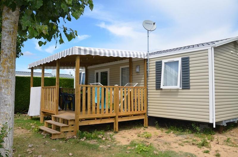 Camping Les Alizes 호텔 생 힐레르 드 리에 외부 사진